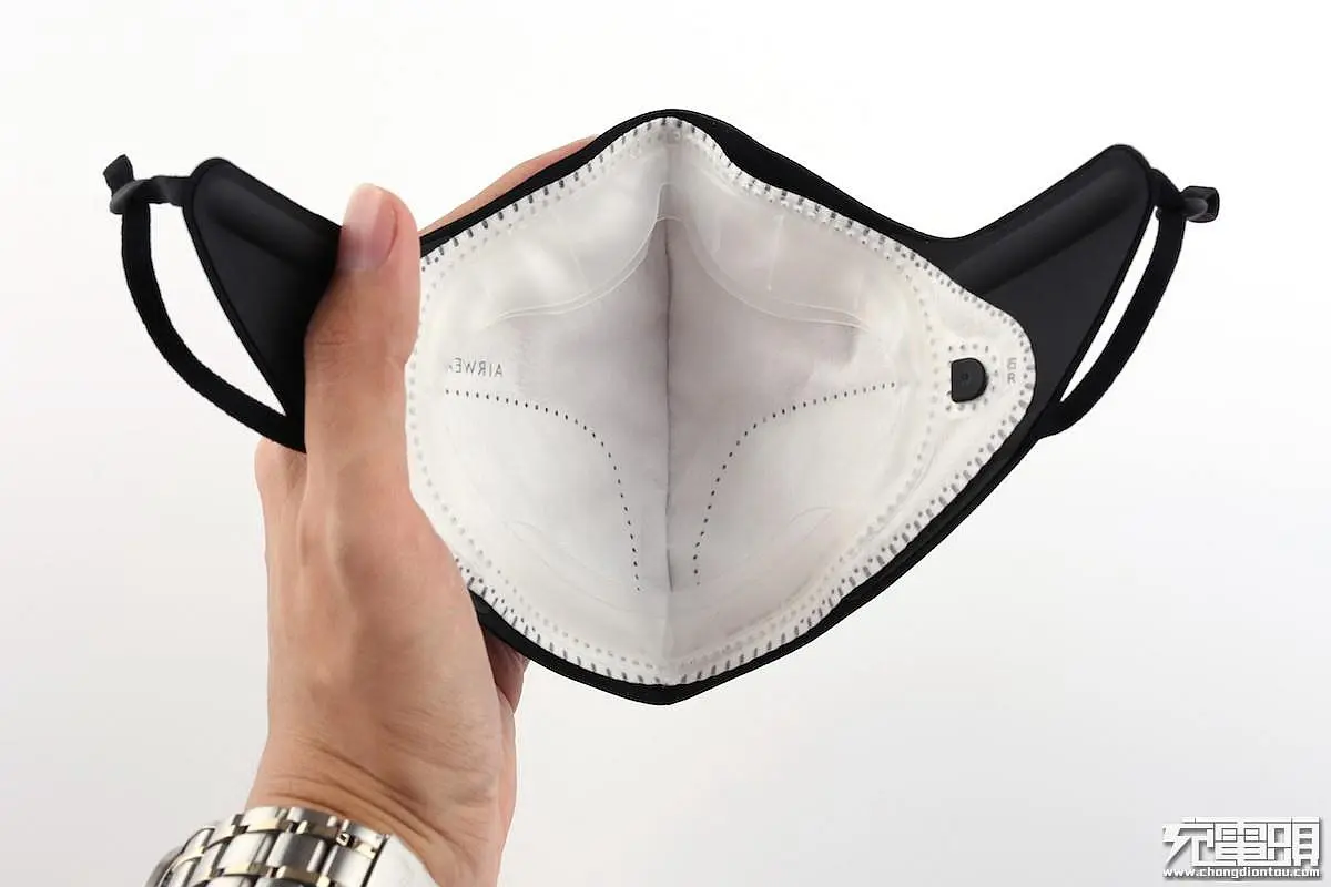 小米捐口罩给意大利()