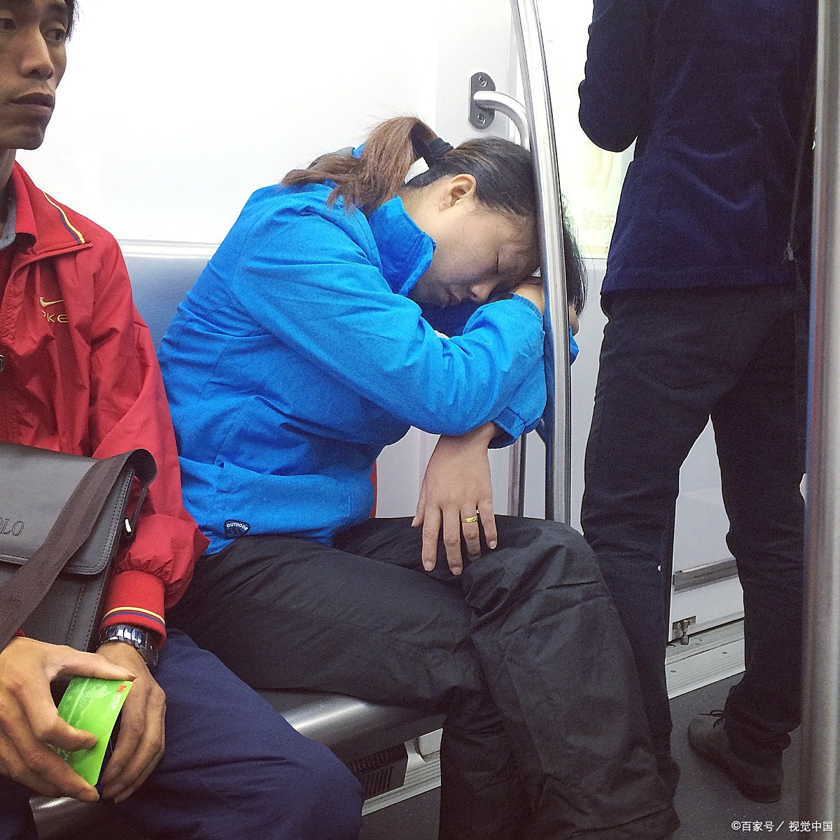 地铁艳遇攻略(地铁上的邂逅小说)