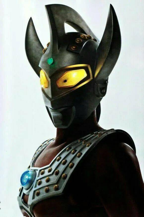 泰罗奥特曼铠甲勇士(泰迦奥特曼铠甲奥特曼铠甲奥特曼)