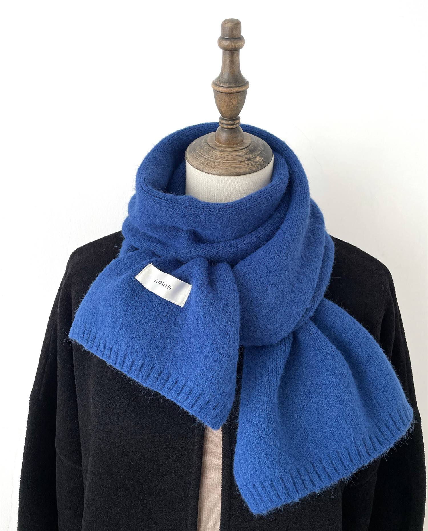 洛克王国蓝色围巾(洛克王国蓝色钥匙在哪获得)