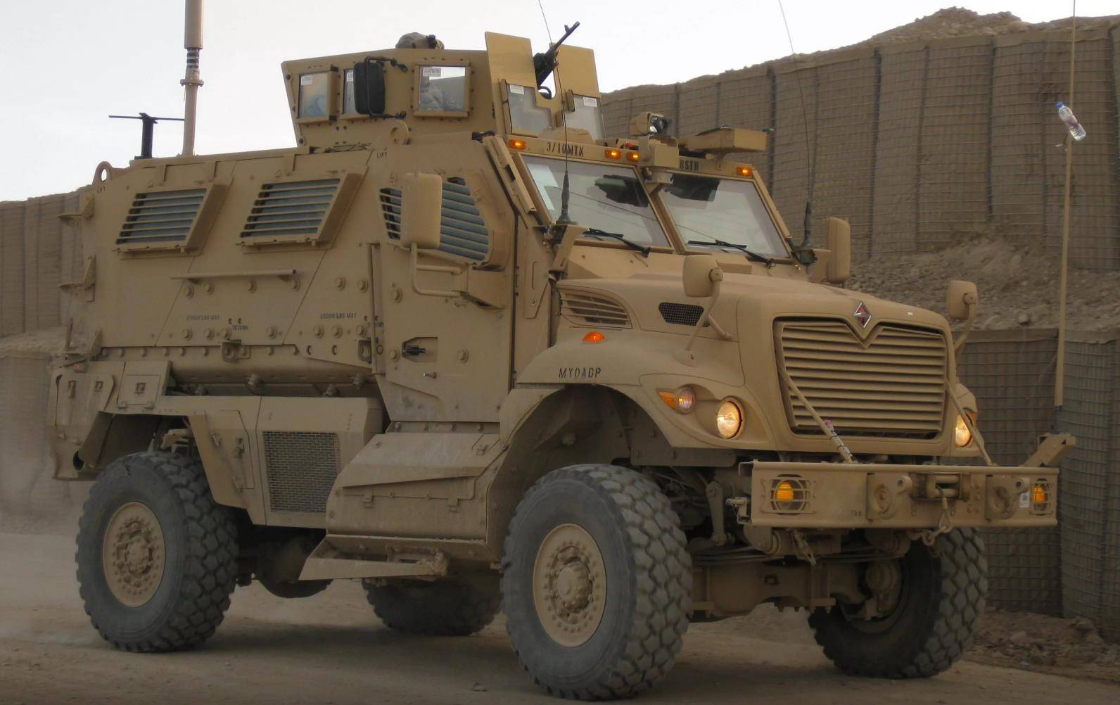 装甲较量手机版攻略(装甲较量15手机版下载)