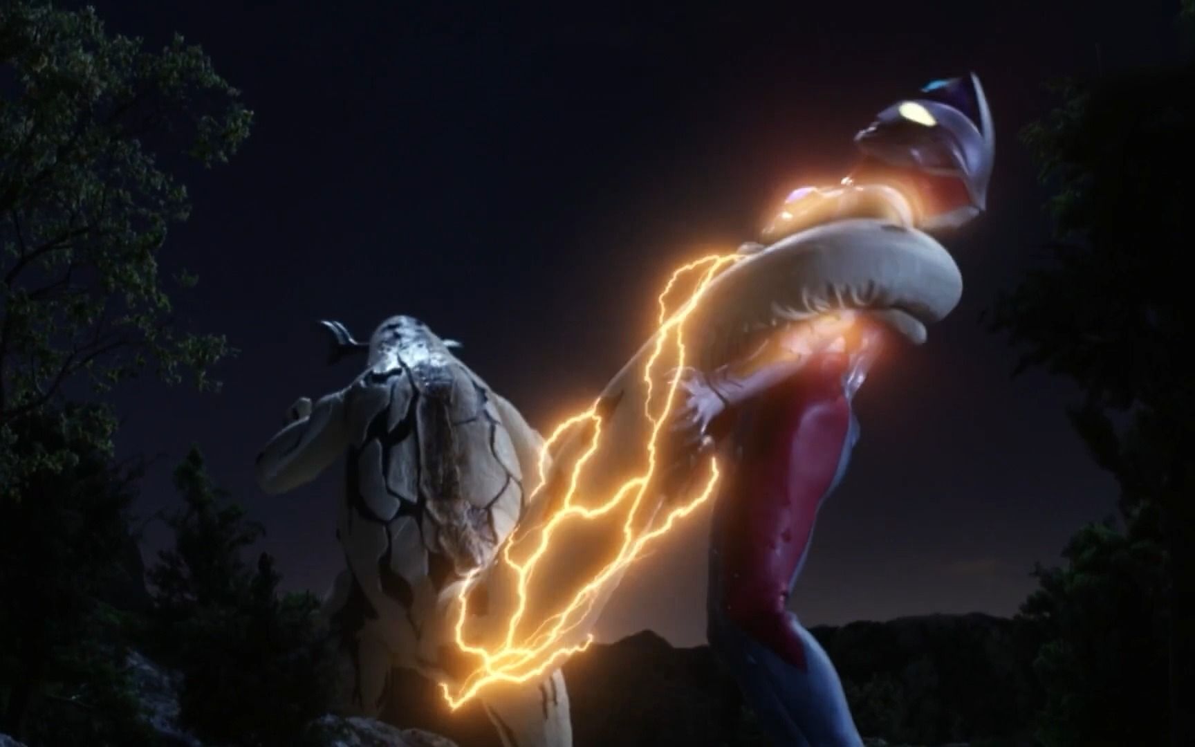 最可怜的奥特曼(最可怜的奥特曼女奥特曼被怪兽打的)