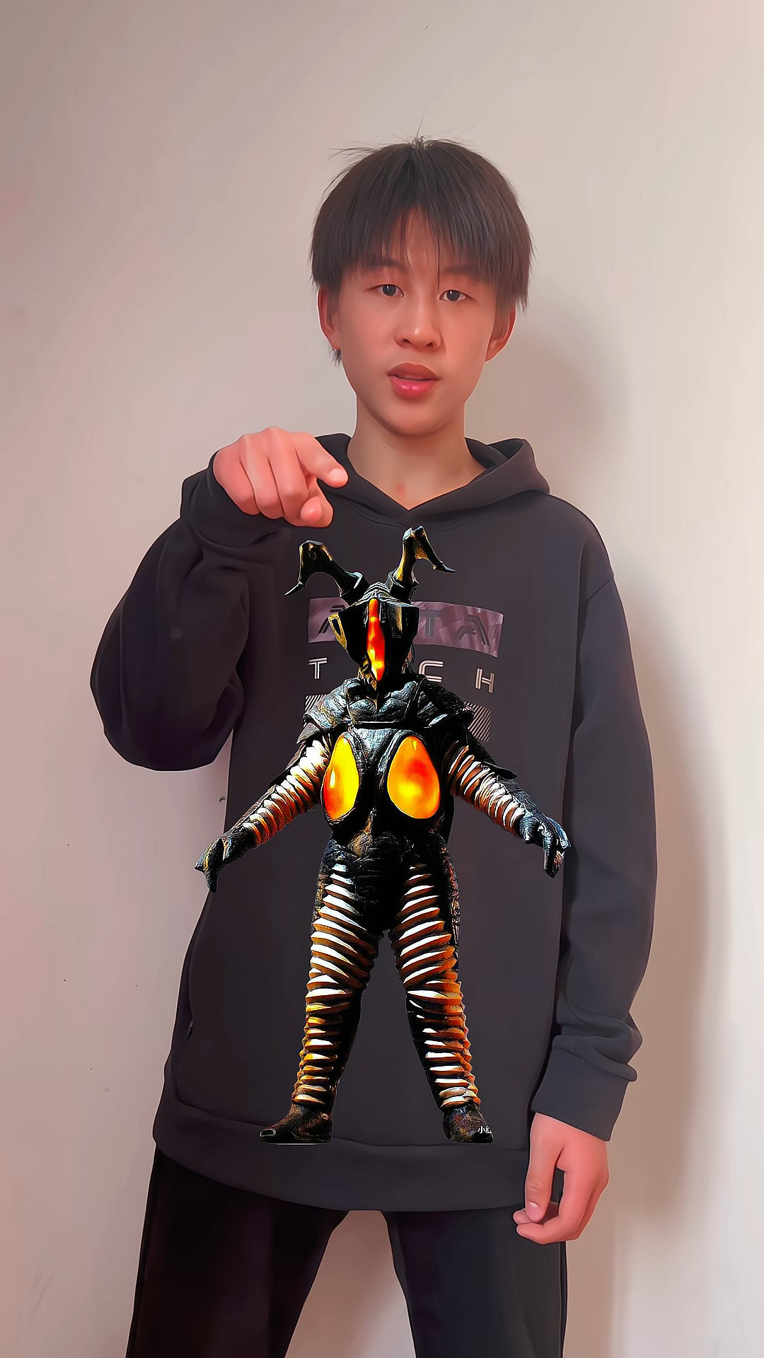 奥特曼打怪兽玩的男生(奥特曼打怪兽玩的男生视频)