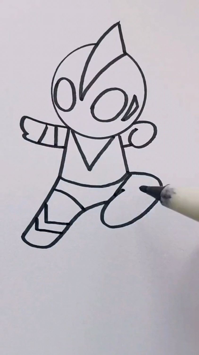 一笔一笔的教画奥特曼(一笔一画的奥特曼帅气画)