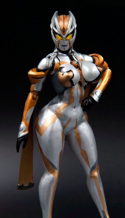 奥特曼h斗美(奥特曼 斗美神)