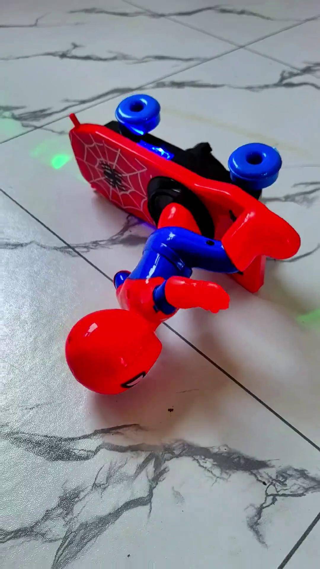 蜘蛛侠玩具小奥特曼嗯(奥特曼玩具动画片蜘蛛侠玩具动画片)